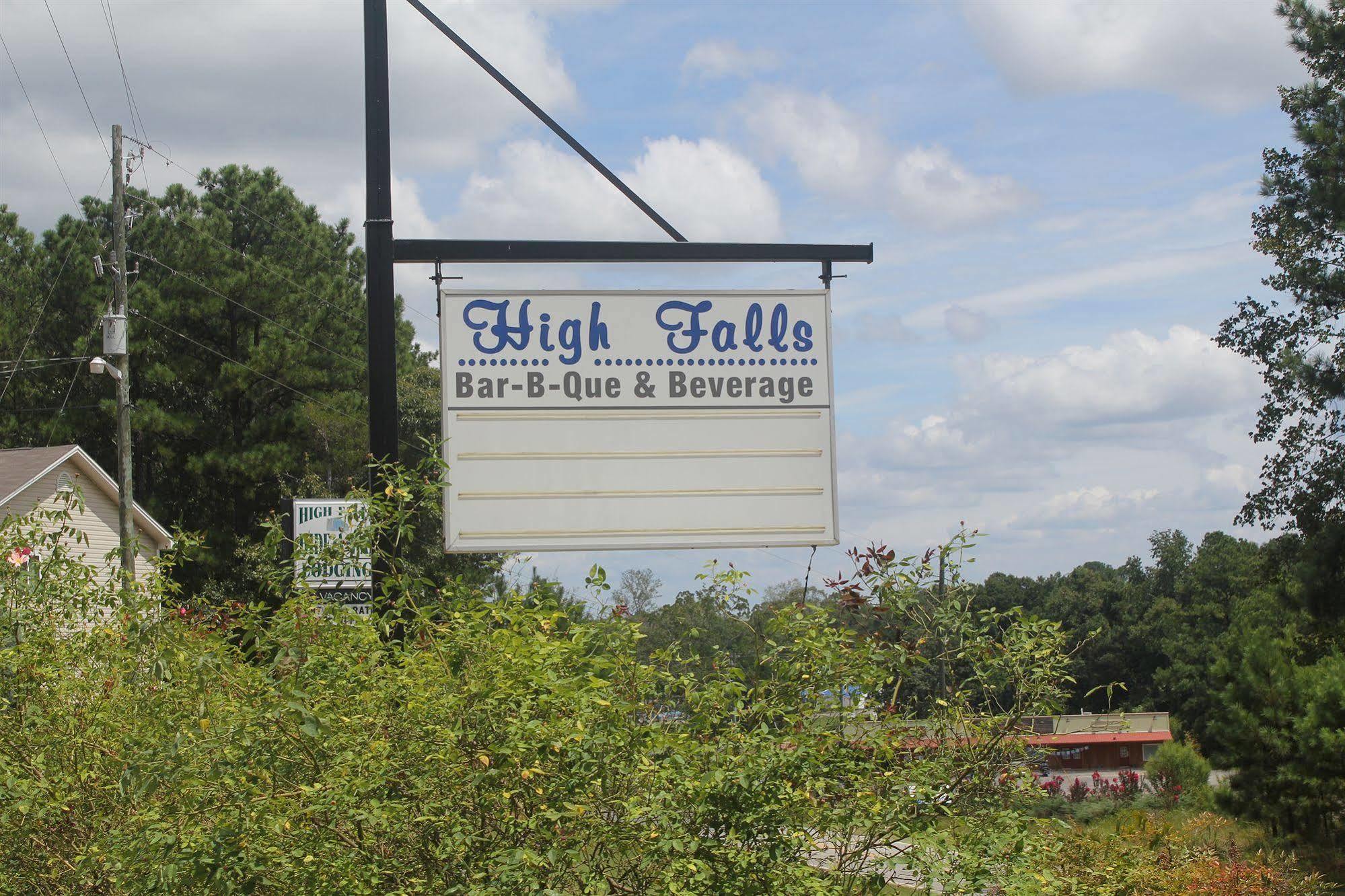 High Falls Inn & Suites Exterior photo